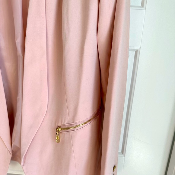 Soft Pink Blazer with Gold Embellishments - Picture 7 of 12
